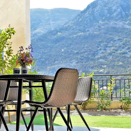 Sunny Holiday Flat With Private Garden Terrace * Podgorica