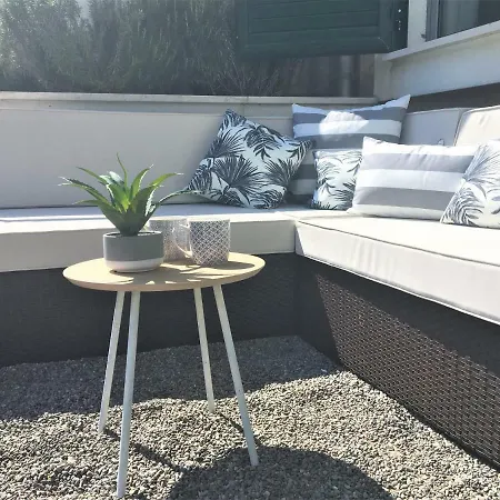 Sunny Holiday Flat With Private Garden Terrace * Podgorica